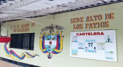 El secretario de educación anuncia la entrega de material para mejorar los entornos escolares.