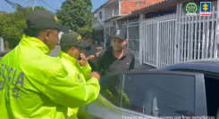 Alias La Mona