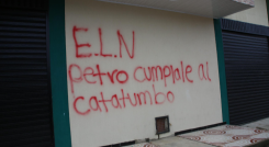 Así lucen las paredes en las poblaciones del Catatumbo.