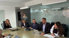 Gobernador William Villamizar Laguado, en Bogotá con voceros de las entidades financieras del campo./Foto Cortesía