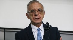 Mindefensa-renuncia
