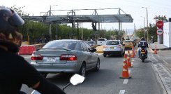 A la fecha, el peaje continúa sin tener sus cuatro carriles abiertos./ Foto: Stefany Peñaloza. / La Opinión. 