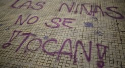 Las-niñas-no-se-tocan