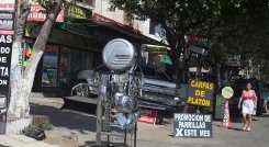 Venta de autopartes en Cúcuta. / Foto La Opinión