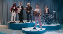 Morat, la banda de pop/rock en español más importante del momento, se une por primera vez a Camilo en ‘Me Toca a Mí’.