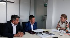 El entrenador de la selección Colombia de gimnasia se reunió con la ministra Patricia Duque.