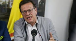 El Ministro de Trabajo Antonio Sanguino Páez