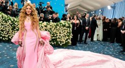 Shakira en la Met Gala 2025- Foto tomada de X @Spotify
