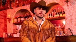 ‘El Bochinche’ de Jessi Uribe: cuando el despecho se vuelve fiesta sin remordimientos.