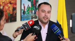 tormenta de escándalos y contratos bajo la lupa