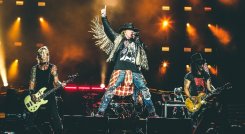 El caos, la lluvia y la leyenda: así fue el primer concierto de Guns N’ Roses en Bogotá.