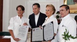 Reconocimiento a Martha Eslava de Hernández./Foto Stefany Peñaloza