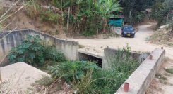 Moradores del sur de la ciudad reclaman programas de saneamiento básico ambiental.