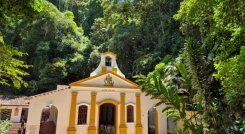 En el santuario Agua de la Virgen vendedores protagonizan actos bochornosos.