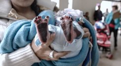 Niños nacidos en Colombia, hijos de padres venezolanos 