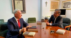 Gustavo Petro y Álvaro Uribe