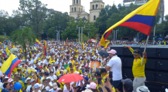 Concurrida movilización en favor de Álvaro Uribe en Cúcuta.