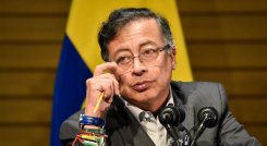 Petro denuncia guerra entre el ELN y la Segunda Marquetalia dentro de Venezuela.