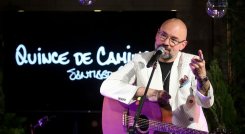 El reencuentro que todos esperaban: Santiago Cruz presenta ‘Quince de Caminos’.