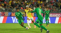 Oscar Perea (10) marcó el gol de la victoria de Colombia sobre Arabia en el debut del Mundial Sub-20 de Chile.
