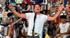 Carlos Vives en el Tiny Desk