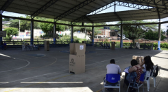 Solitario centro de votación en las elecciones de los Consejos de Juventudes en 2021.