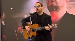 Juan Fernando Velasco traerá a Colombia su gira ‘Julio Eterno’ con la voz inmortal de Julio Jaramillo.
