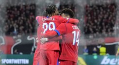 El París Saint Germain hizo valer su condición de campeón de Europa al golear al Byern Leverkusen, en terreno alemán.