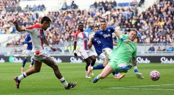 Daniel Muñoz, Crystal Palace vs. Everton. 