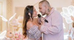 Emilia: el canto de amor con el que Paola Jara y Jessi Uribe celebran su nueva vida en familia.