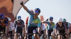 El veterano italiano Matteo Malucelli (XDS-Astana) consiguió una memorable y sorprendente victoria al esprín en la cuarta y penúltima etapa del AlUIa Tour este viernes.