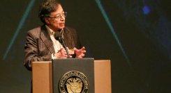 "CUANDO QUIERA ECUADOR, NOS REUNIMOS": PETRO