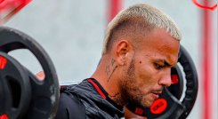 Julián Anaya, defensa 