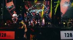Guayacán Orquesta estrena ‘Mala Costumbre’ y marca una nueva etapa artística.