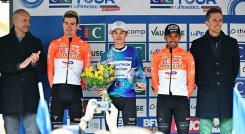 Brandon Rivera, (a la derecha) se metió en el podio del Tour de la Provenza