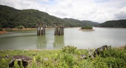 Gobierno Petro pide bajar precios de la energía por altos niveles de embalses en Colombia