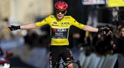 Jonas Vigengaard, consiguió su segunda victoria en línea en la carrera del sol.