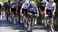 Nairo Quintana, paso sin problemas el primer día como líder la carrera asturiana