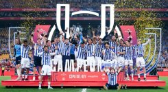 La Real Sociedad, seis años después volvió a conquistar la Copa del Rey, y el Atlético de Madrid, completó 13 años sin ganarla. Ahora solo lo queda luchar por el título de la Liga de Campeones.