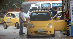 Gasolina. / Foto Carlos Ramírez-La Opinión