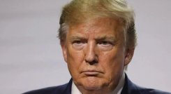 DONALD TRUMP 