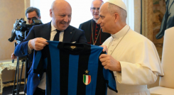 Papa con el Inter Milan