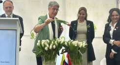 Colombia y Países Bajos bautizan nueva variedad de tulipán por bicentenario de relaciones