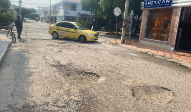 El mal estado de las vías en Ceiba II y Quinta Bosch ha afectado a los vehículos que la transitan.