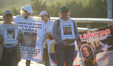 Protesta de familiares de colombianos presos. 