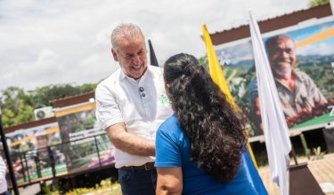 El director general del SENA, Jorge Eduardo Londoño, durante su intervención en la apertura de Tienda Zajuna Campo, en El Zulia./ Foto: Carlos Ramírez