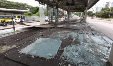 Así quedó estación de Metrolínea en Bucaramanga luego de acto vandálico