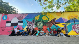 Jóvenes rescataron mural del Colegio Fe y Alegría en Los Patios.