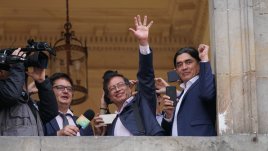 Gustavo Bolívar y Gustavo Petro