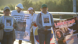Protesta de familiares de colombianos presos. 